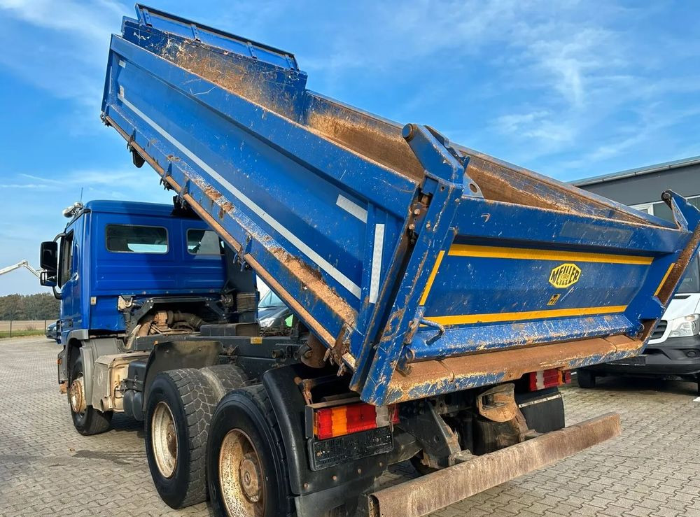 Mercedes-Benz Actros 2636 I Wywrotka trójstronna Meiller I Bordmatik I 6x4 I Euro 5 I Retarder I - Tipper: picture 4 Mercedes-Benz Actros 2636 I Wywrotka trójstronna Meiller I Bordmatik I 6x4 I Euro 5 I Retarder I - Tipper: picture 4