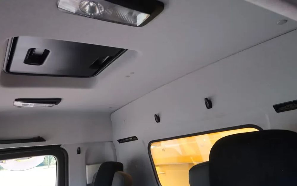 Tipper Mercedes-Benz Arocs 3251 / 8x4 / Wywrotka Meiller 3- stronna /  Euro 6d / Przebieg: 215 600 km: picture 8 Tipper Mercedes-Benz Arocs 3251 / 8x4 / Wywrotka Meiller 3- stronna /  Euro 6d / Przebieg: 215 600 km: picture 8