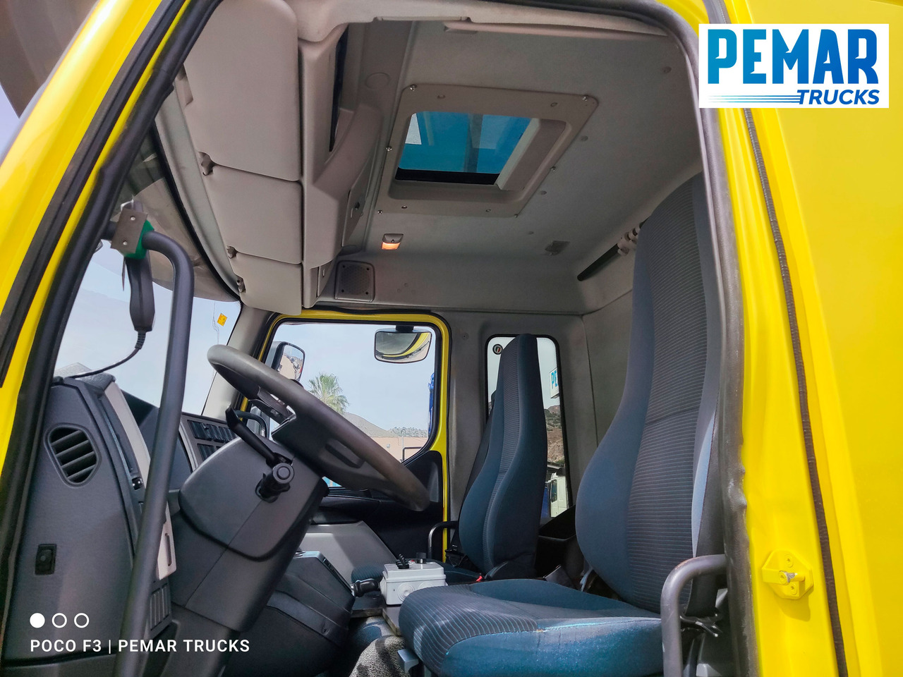 Container transporter/ Swap body truck VOLVO FL 290 MULTILIFT 18T: picture 20