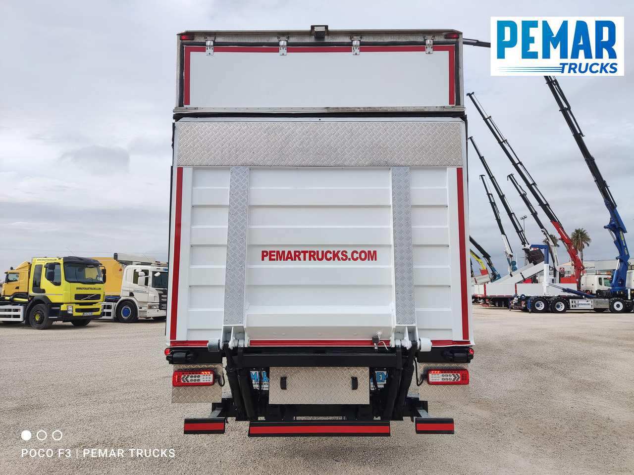 Refrigerator truck VOLVO FM 330 4X2 FRIGORIFICO 18T EURO 6: picture 6