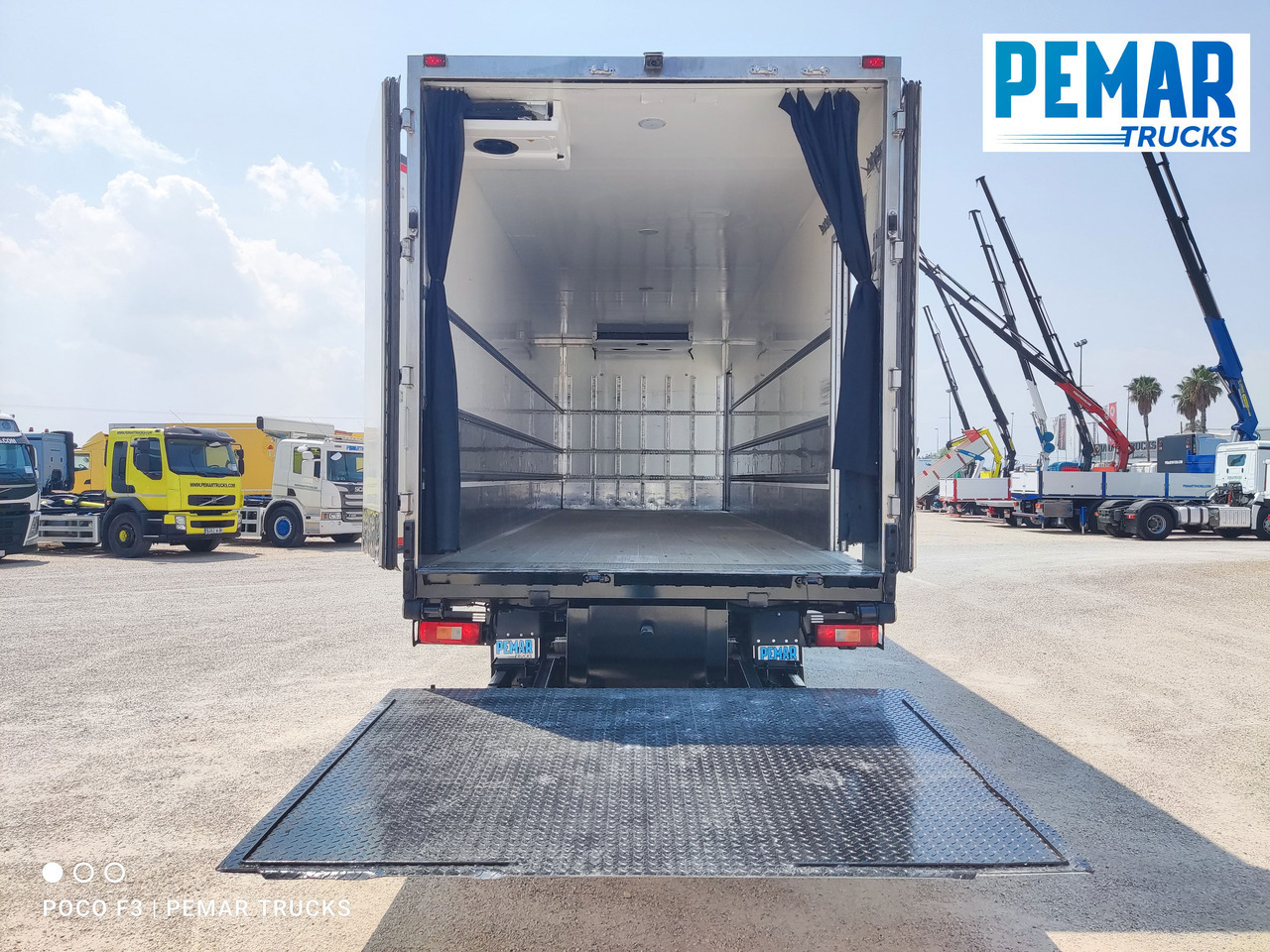 Refrigerator truck VOLVO FM 500 6X2 FRIGORIFICO EURO 6: picture 10 Refrigerator truck VOLVO FM 500 6X2 FRIGORIFICO EURO 6: picture 10