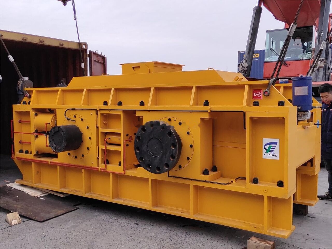 New Crusher Kinglink KL2PGS1500 hydraulic roller crusher for sand making: picture 7