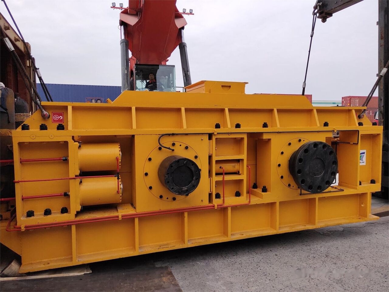 New Crusher Kinglink KL2PGS1500 hydraulic roller crusher for sand making: picture 8
