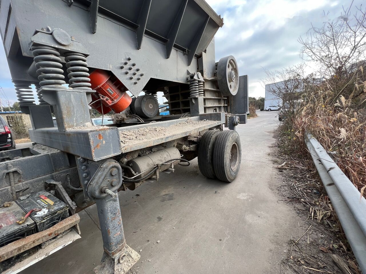 Kinglink Truck Mounted Vibrating Feeder and Jaw Crusher | Quarry | Concre - Jaw crusher: picture 2 Kinglink Truck Mounted Vibrating Feeder and Jaw Crusher | Quarry | Concre - Jaw crusher: picture 2