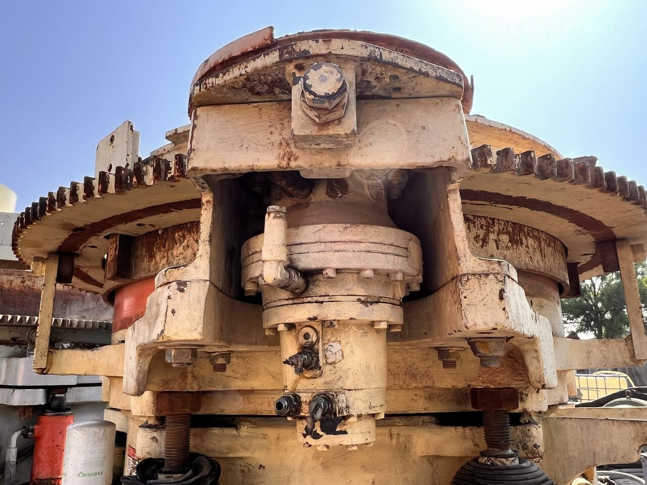 Metso HP200 Cone Crusher | Made in France - Cone crusher: picture 2 Metso HP200 Cone Crusher | Made in France - Cone crusher: picture 2