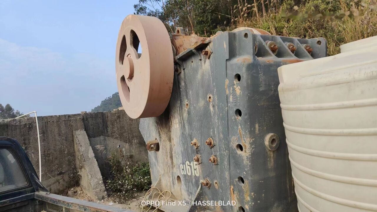 Sandvik CJ615 Jaw Crusher - Jaw crusher: picture 1 Sandvik CJ615 Jaw Crusher - Jaw crusher: picture 1