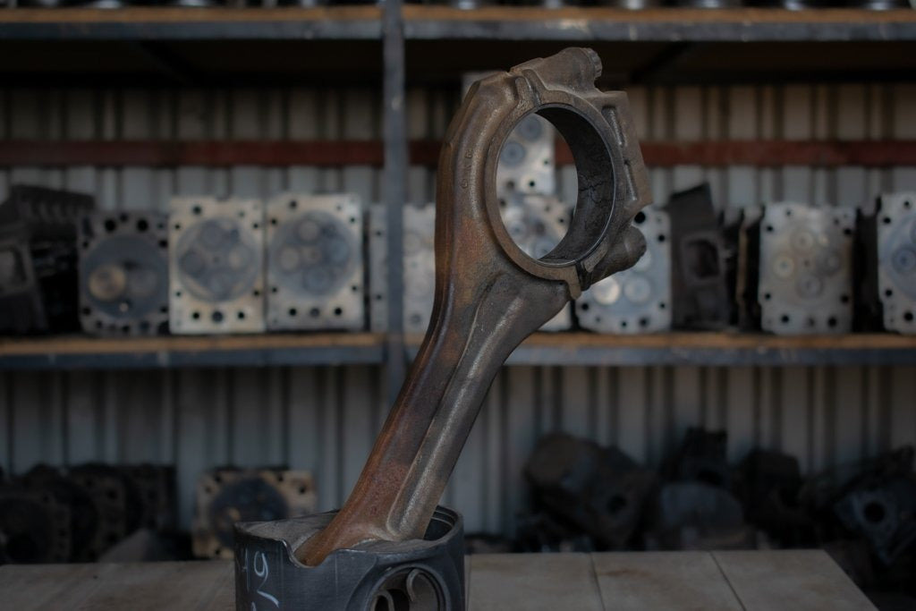 MERCEDES-BENZ ACTROS 8 CYLINDER WITH ENGINE CODE OM542 - EURO V - Connecting rod for Truck: picture 4 MERCEDES-BENZ ACTROS 8 CYLINDER WITH ENGINE CODE OM542 - EURO V - Connecting rod for Truck: picture 4