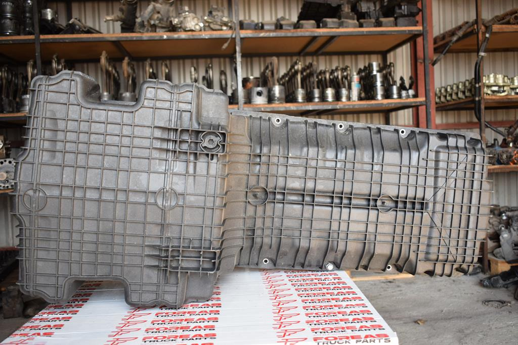MERCEDES-BENZ ACTROS MP4 - Oil pan for Truck: picture 3 MERCEDES-BENZ ACTROS MP4 - Oil pan for Truck: picture 3