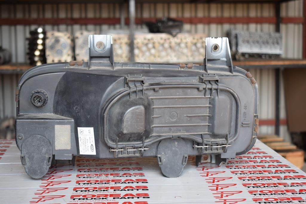 MERCEDES-BENZ ATEGO I HEADLIGHT - DRIVER - Headlight for Truck: picture 3 MERCEDES-BENZ ATEGO I HEADLIGHT - DRIVER - Headlight for Truck: picture 3