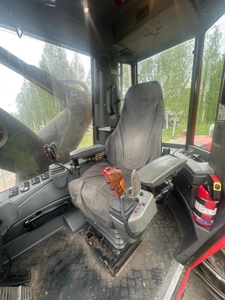Forestry harvester Komatsu 911.4: picture 14