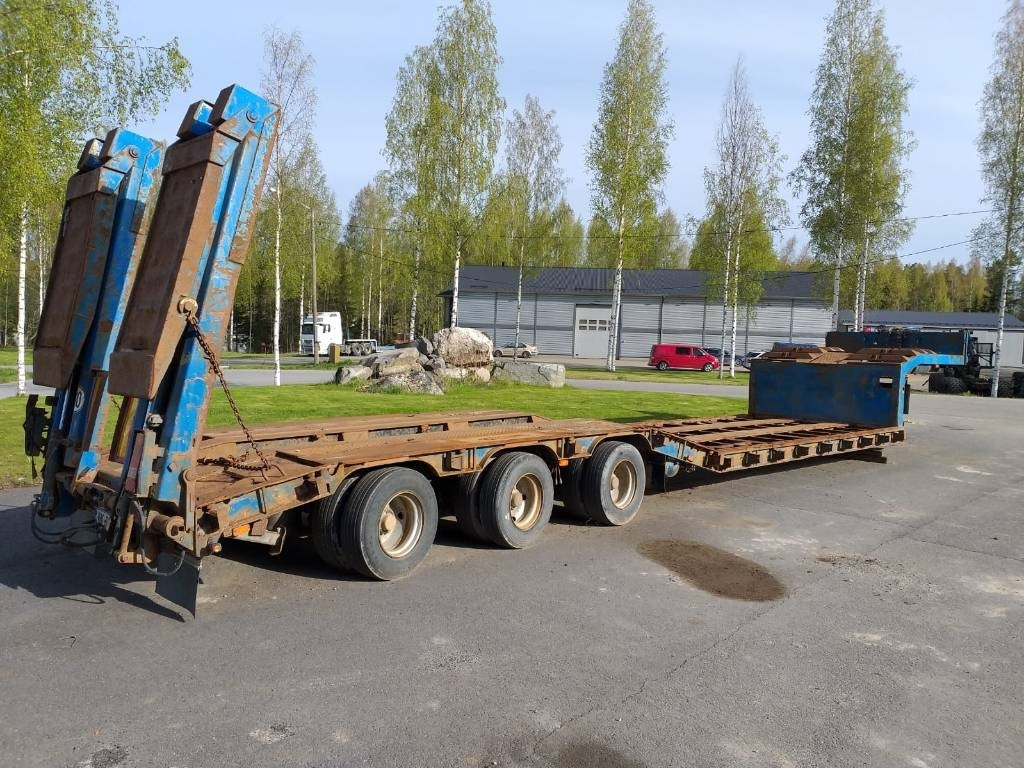 Langendorf Satbue 30/36 - Low loader semi-trailer: picture 2 Langendorf Satbue 30/36 - Low loader semi-trailer: picture 2