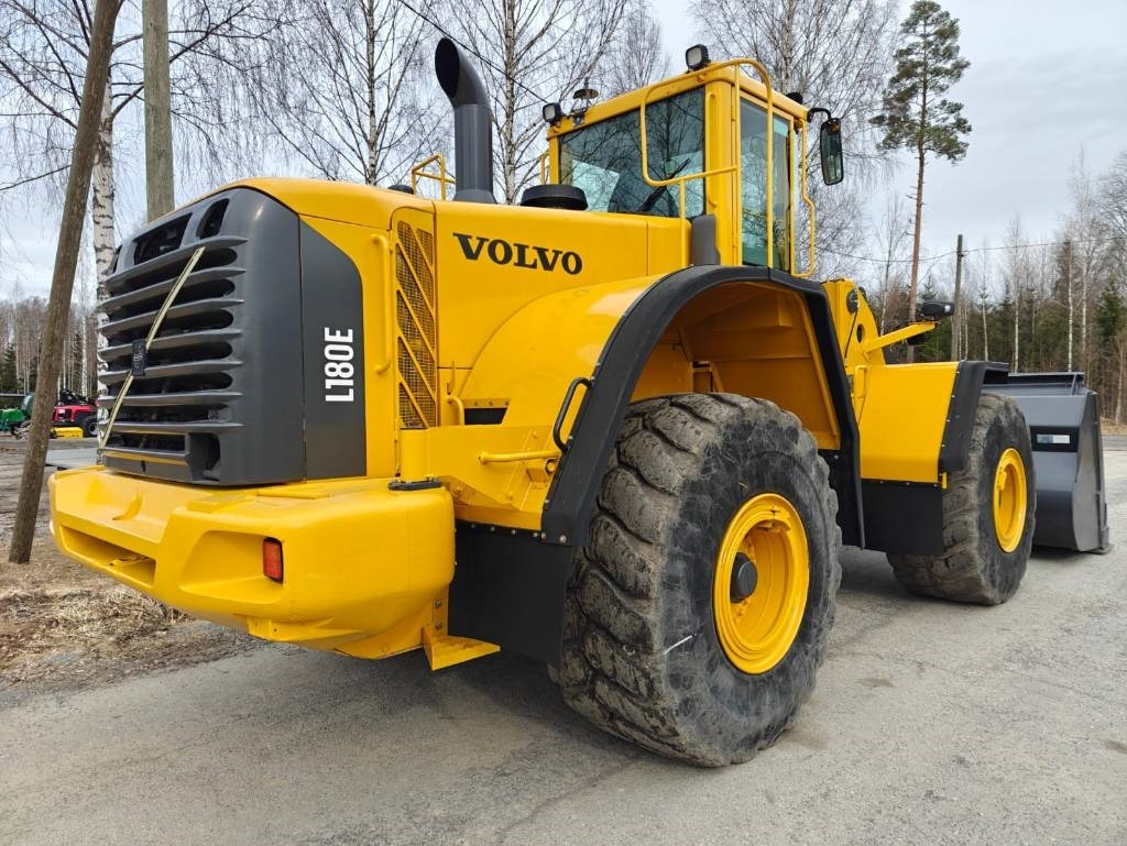 Volvo L 180 E - Wheel loader: picture 5 Volvo L 180 E - Wheel loader: picture 5