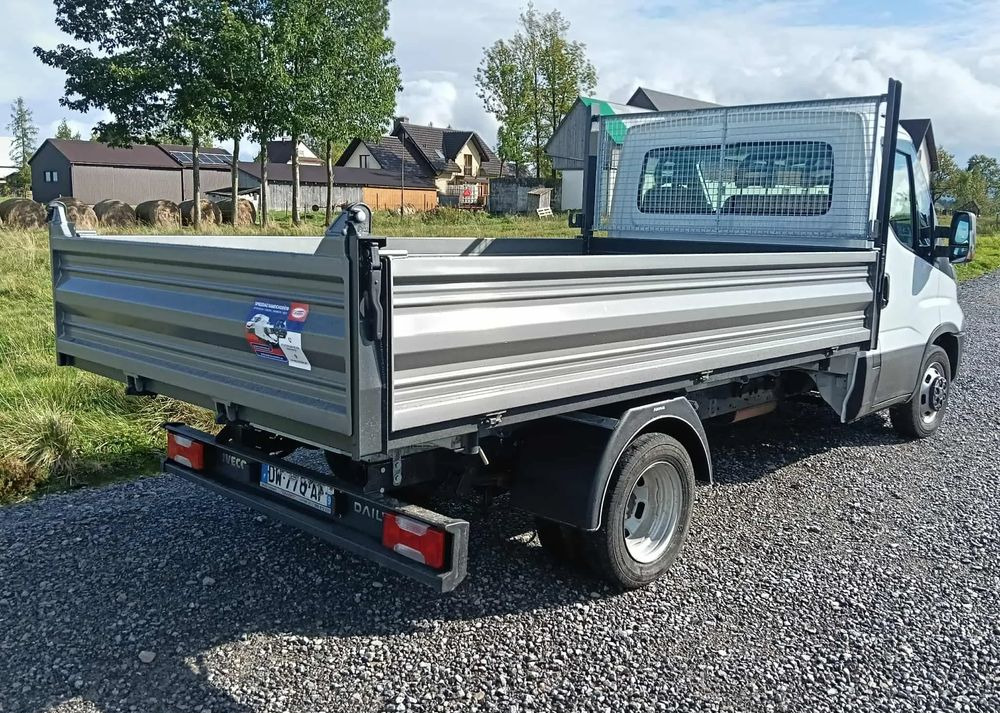 Iveco DAILY 35C13, 35C12, 35C14, 35C15 - Tipper van: picture 4 Iveco DAILY 35C13, 35C12, 35C14, 35C15 - Tipper van: picture 4