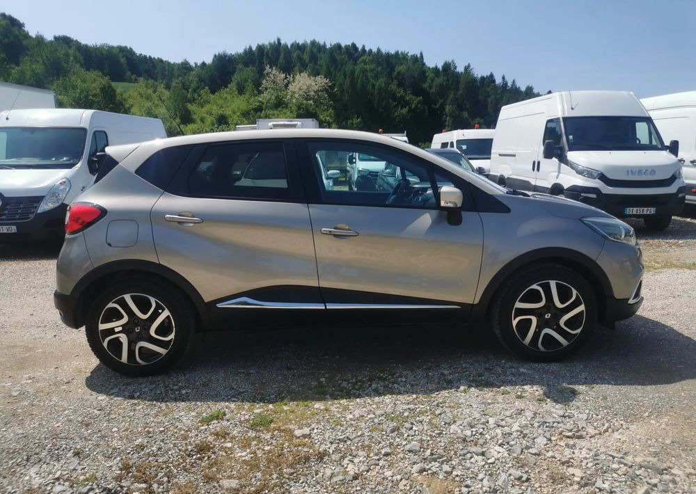 Renault Captur 0.9 Energy TCe Intens - SUV: picture 3 Renault Captur 0.9 Energy TCe Intens - SUV: picture 3
