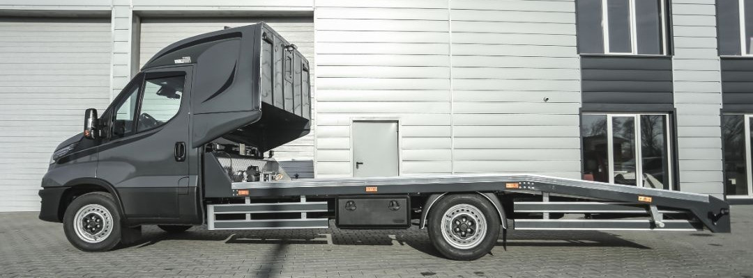 Tow truck IVECO Daily: picture 11