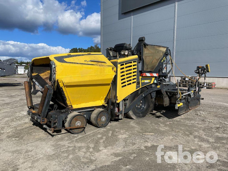 Bomag BF300 P-2 - Asphalt paver: picture 1 Bomag BF300 P-2 - Asphalt paver: picture 1
