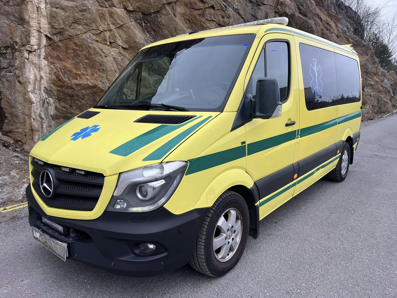 Mercedes-Benz Sprinter 316 - 2 stretcher ambulance - RESERVERAD!! - Ambulance: picture 1 Mercedes-Benz Sprinter 316 - 2 stretcher ambulance - RESERVERAD!! - Ambulance: picture 1