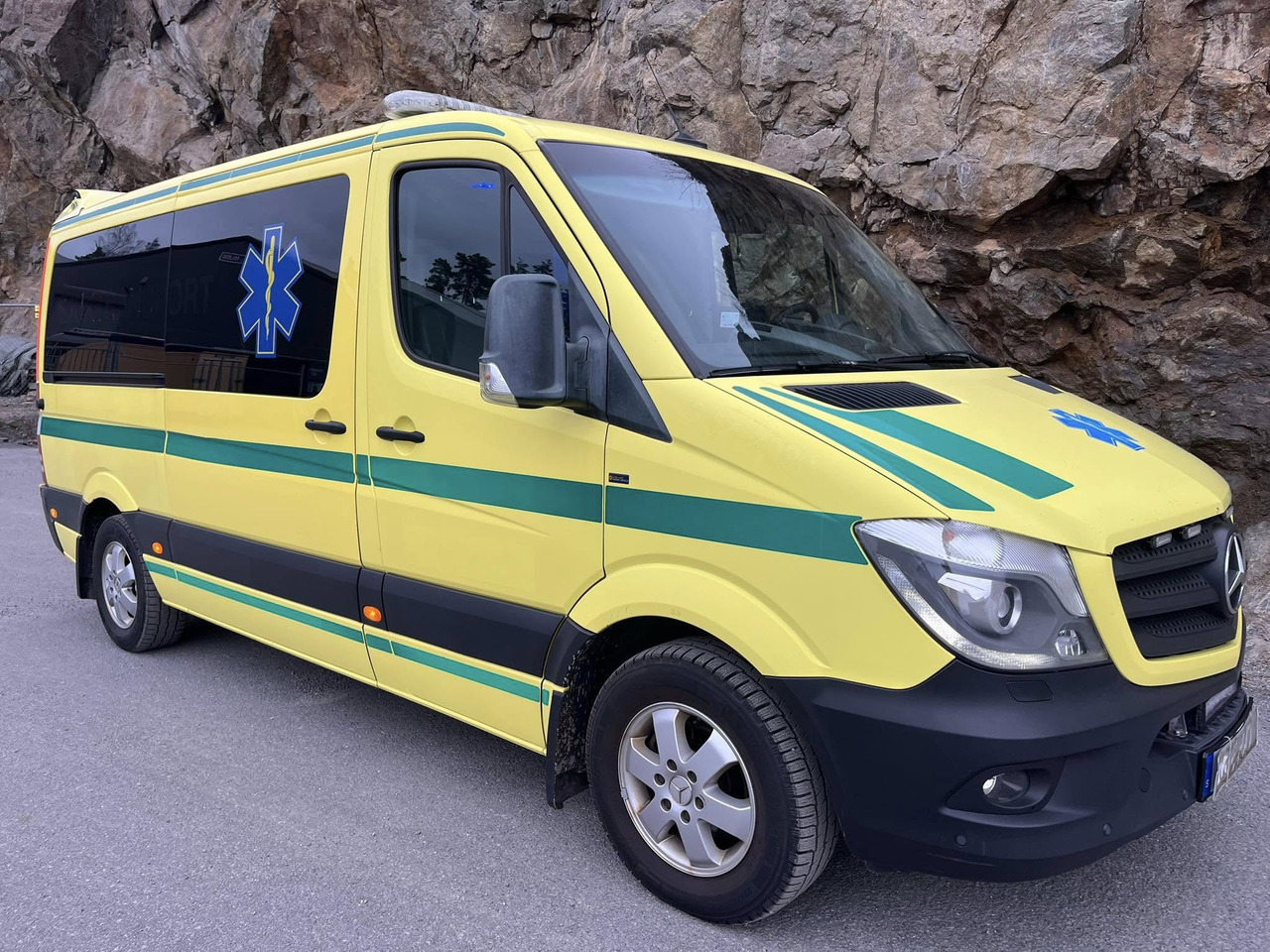 Mercedes-Benz Sprinter 316 - 2 stretcher ambulance - RESERVERAD!! - Ambulance: picture 2 Mercedes-Benz Sprinter 316 - 2 stretcher ambulance - RESERVERAD!! - Ambulance: picture 2