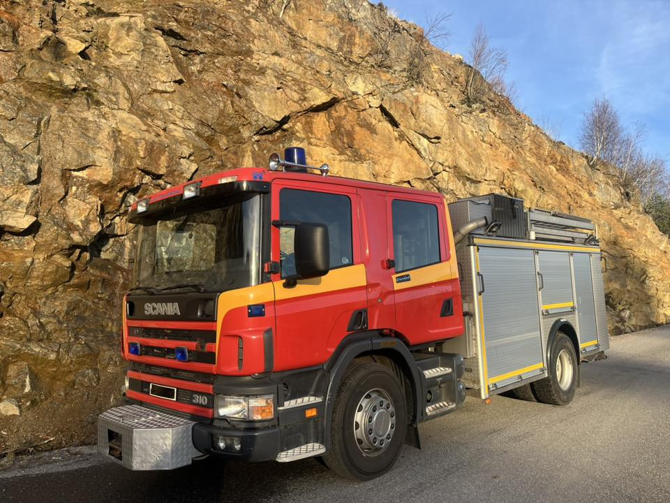SCANIA P94GB 4x2 NZ310 - Fire engine - RESERVERAD !! - Fire truck: picture 2 SCANIA P94GB 4x2 NZ310 - Fire engine - RESERVERAD !! - Fire truck: picture 2