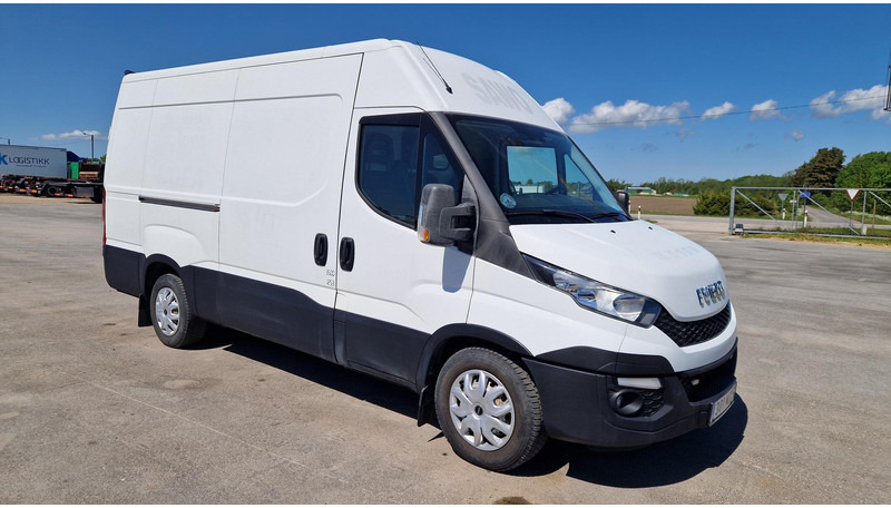 Iveco 35S15 4X2 - Panel van: picture 2 Iveco 35S15 4X2 - Panel van: picture 2