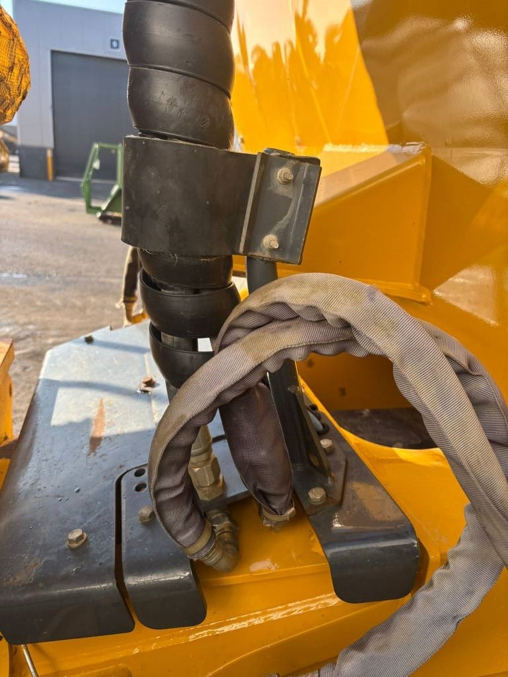 Articulated dumper Bell B 20 E: picture 22