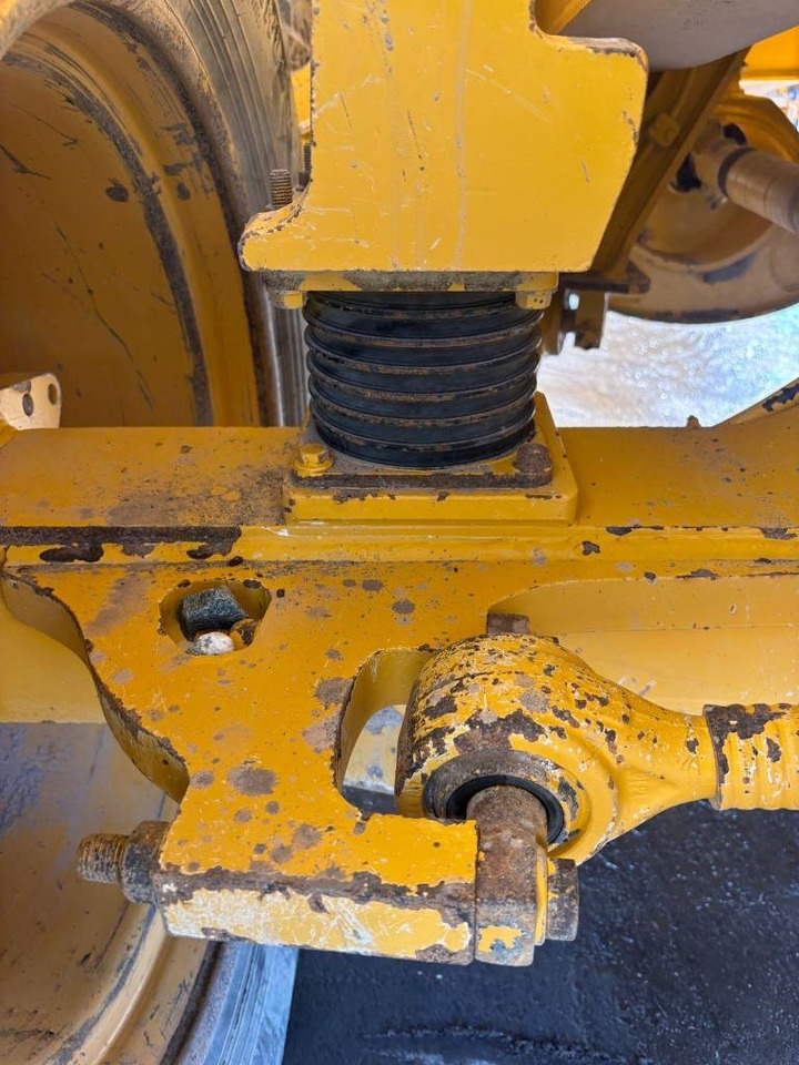 Articulated dumper Bell B 20 E: picture 29
