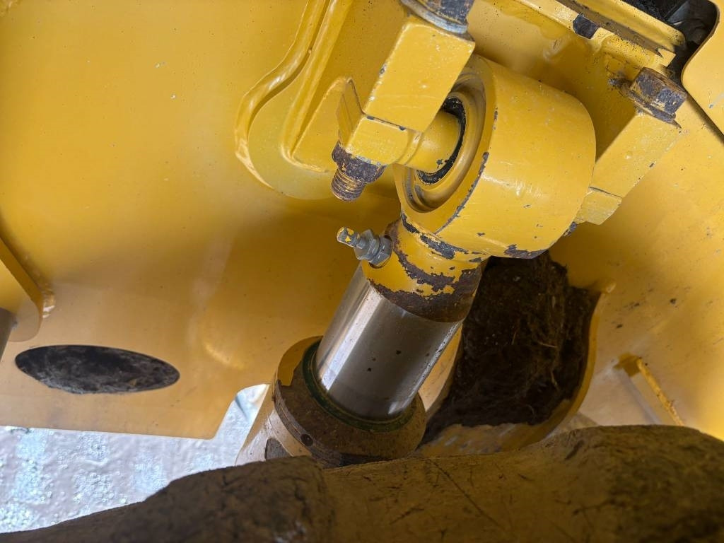 Articulated dumper Bell B 20 E: picture 27