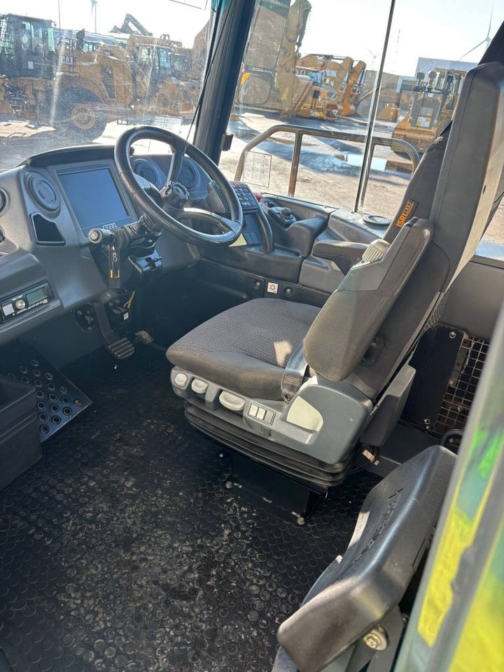 Articulated dumper Bell B 20 E: picture 11