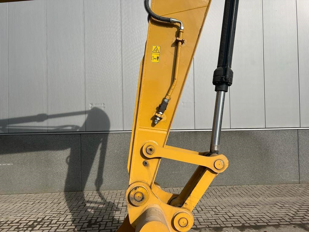 New Crawler excavator CAT 320 D3 GC: picture 10