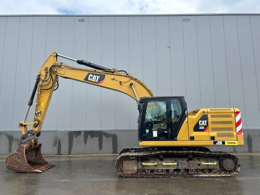 CAT 320  - Crawler excavator: picture 1 CAT 320  - Crawler excavator: picture 1
