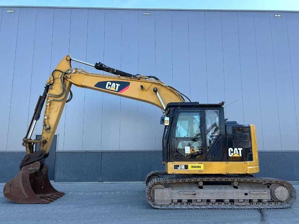 CAT 325 FL CR - Crawler excavator: picture 1 CAT 325 FL CR - Crawler excavator: picture 1