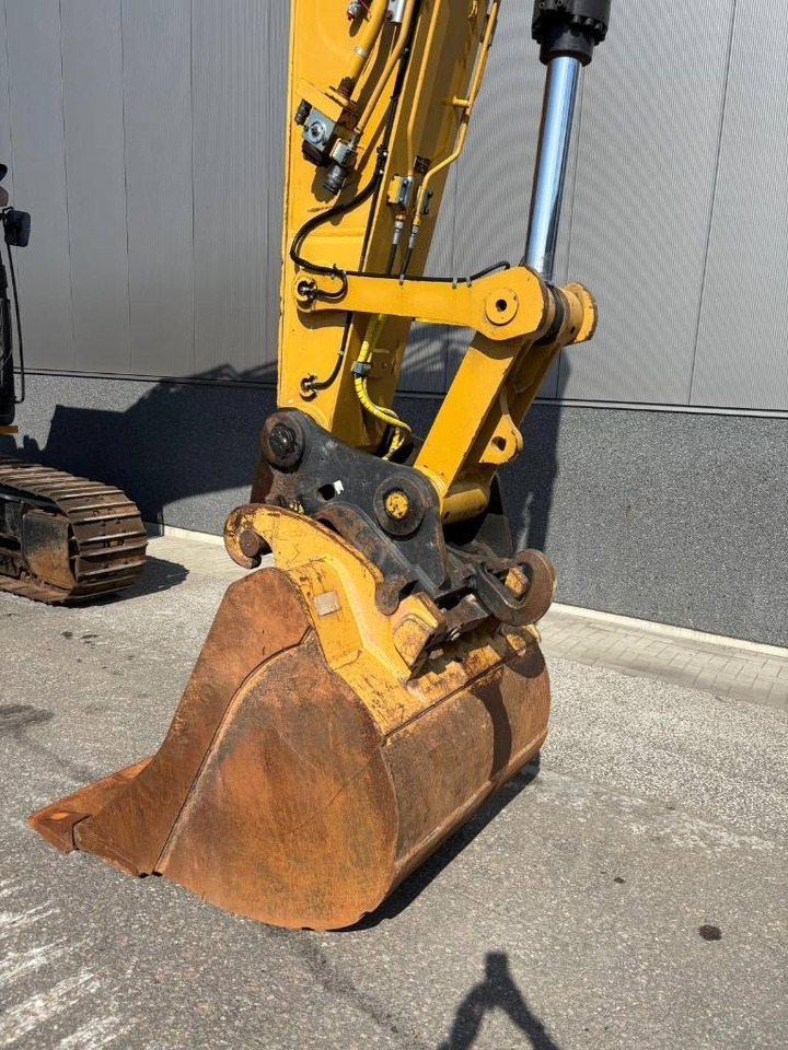 Crawler excavator CAT 330 FL: picture 13