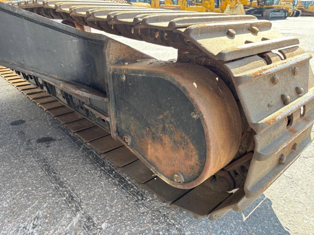 Crawler excavator CAT 330 FL: picture 30