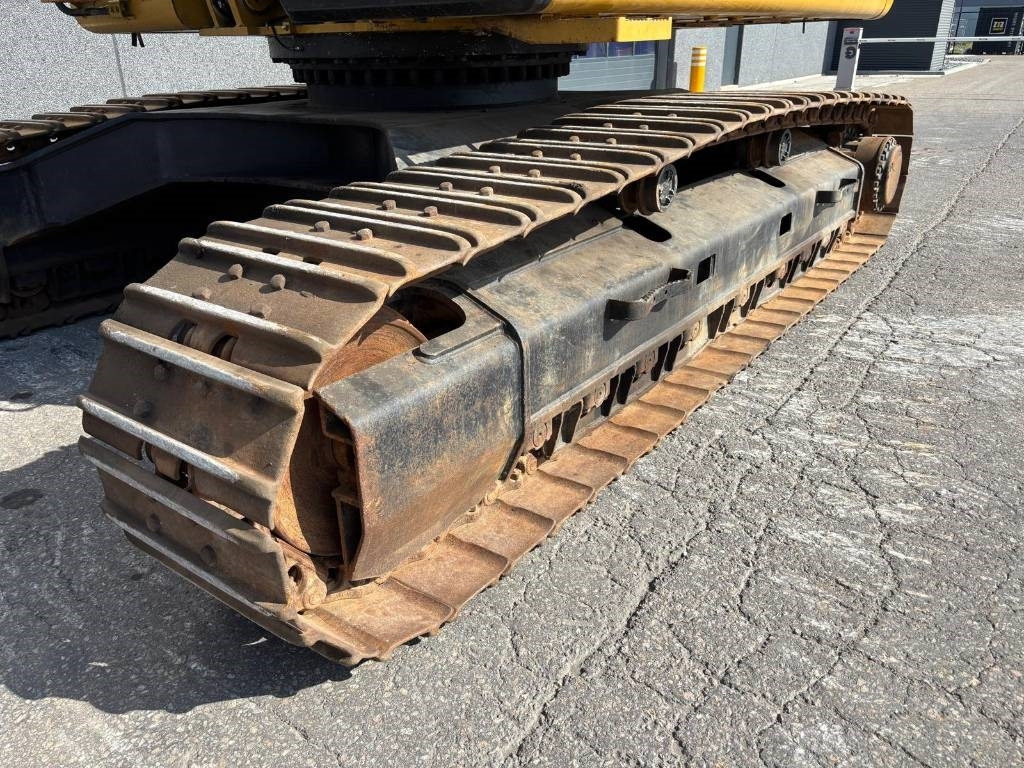 Crawler excavator CAT 330 FL: picture 37