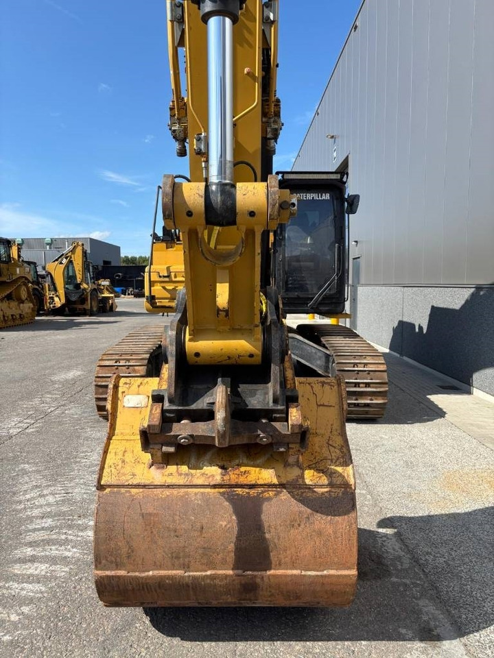 Crawler excavator CAT 330 FL: picture 8
