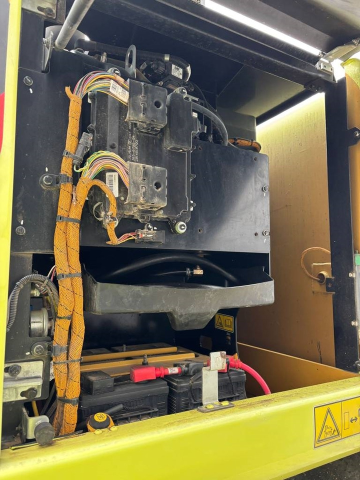 Wheel excavator CAT M 320 F: picture 25