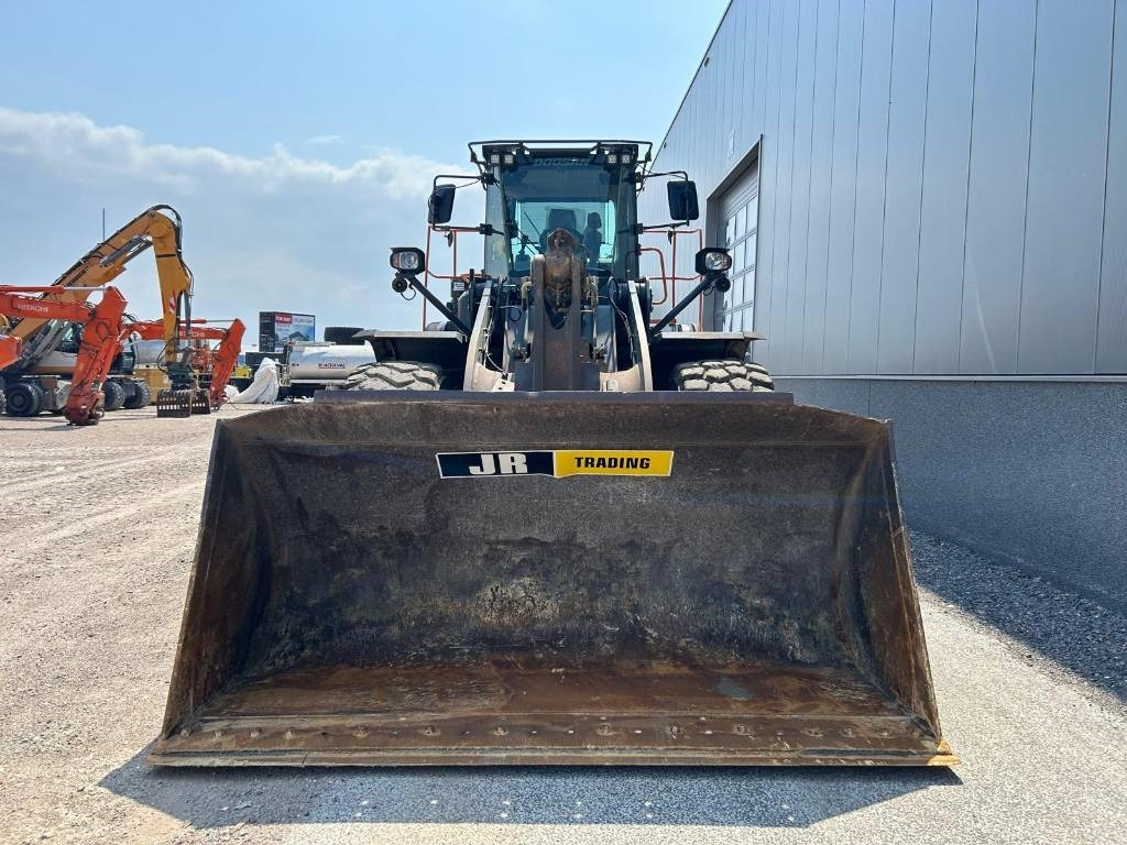 Wheel loader Doosan DL 420-7 (CDC): picture 8