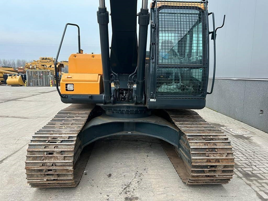 New Crawler excavator Hyundai R 210: picture 8