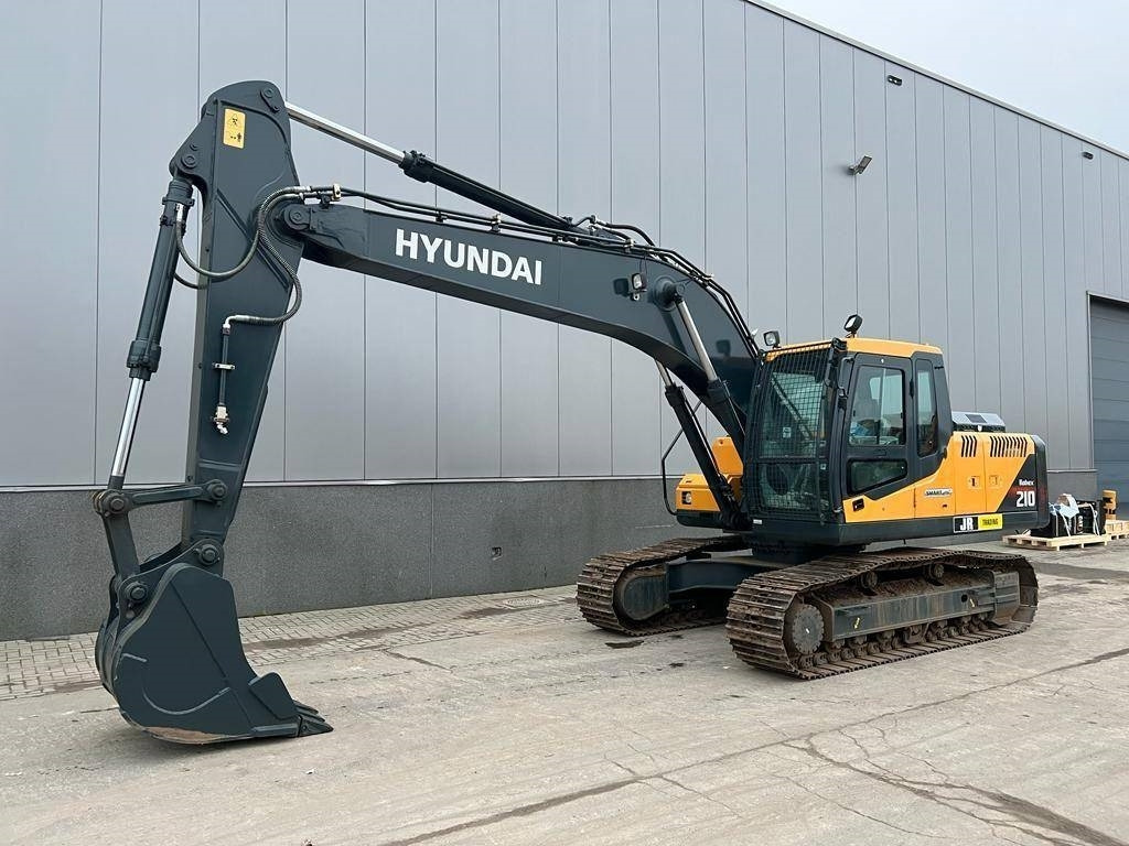 Hyundai R 210 (New / Non CE Certified)  - Crawler excavator: picture 2 Hyundai R 210 (New / Non CE Certified)  - Crawler excavator: picture 2