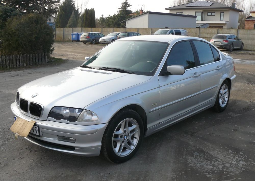 BMW Seria 3 320i - Sedan: picture 3 BMW Seria 3 320i - Sedan: picture 3