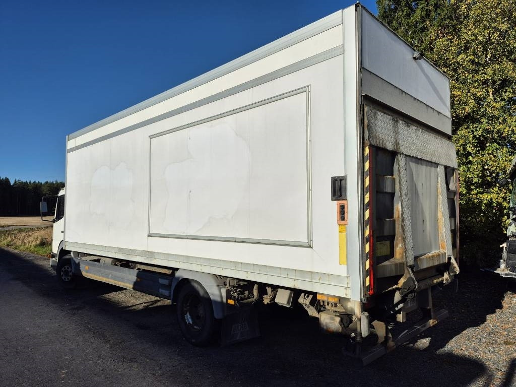 Mercedes-Benz Atego 1223 umpikori+pl nostin - Box truck: picture 4 Mercedes-Benz Atego 1223 umpikori+pl nostin - Box truck: picture 4