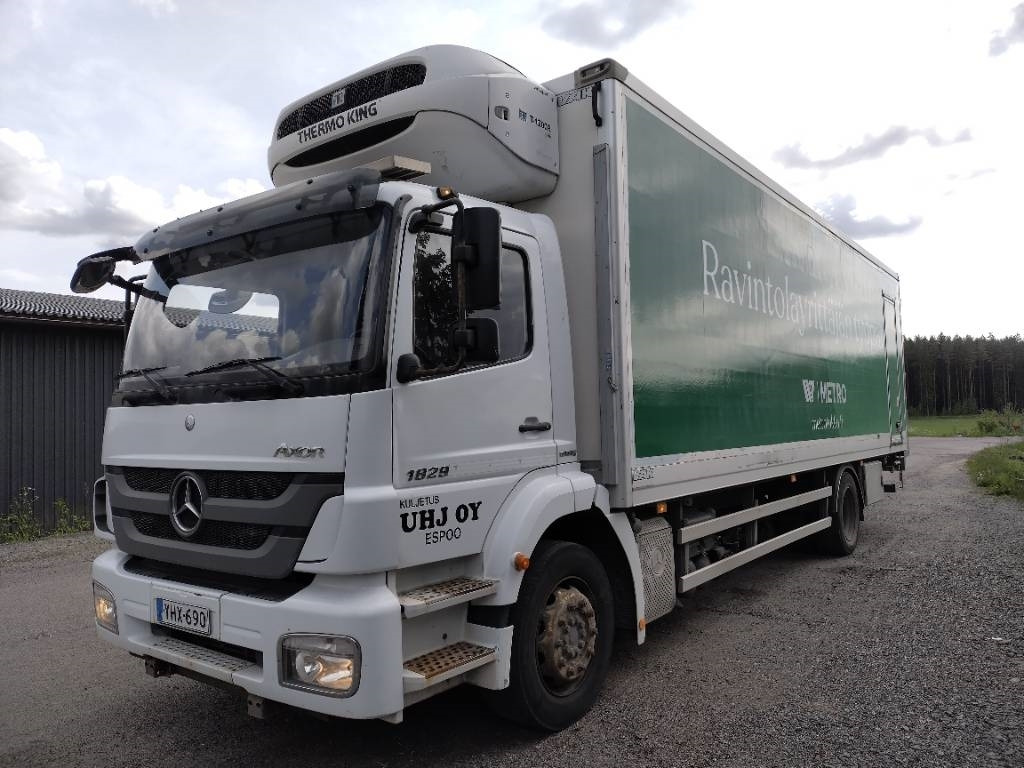 Mercedes-Benz Axor 1829 thermo king kone, 8,35m kori - Refrigerator truck: picture 2 Mercedes-Benz Axor 1829 thermo king kone, 8,35m kori - Refrigerator truck: picture 2