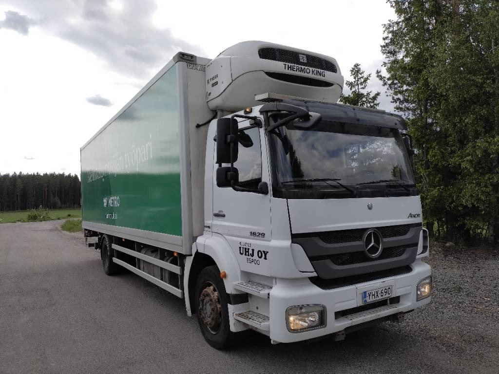 Mercedes-Benz Axor 1829 thermo king kone, 8,35m kori - Refrigerator truck: picture 1 Mercedes-Benz Axor 1829 thermo king kone, 8,35m kori - Refrigerator truck: picture 1