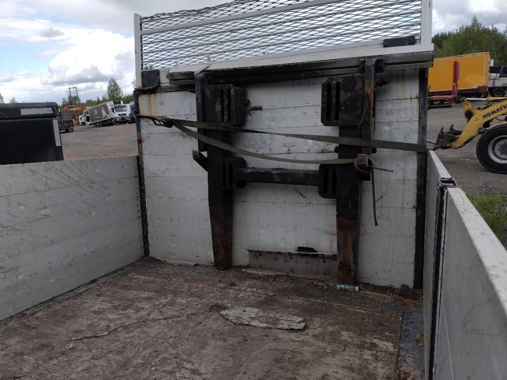 Rahtilava 6,40m nosturitupet+teline - Flatbed body: picture 4 Rahtilava 6,40m nosturitupet+teline - Flatbed body: picture 4