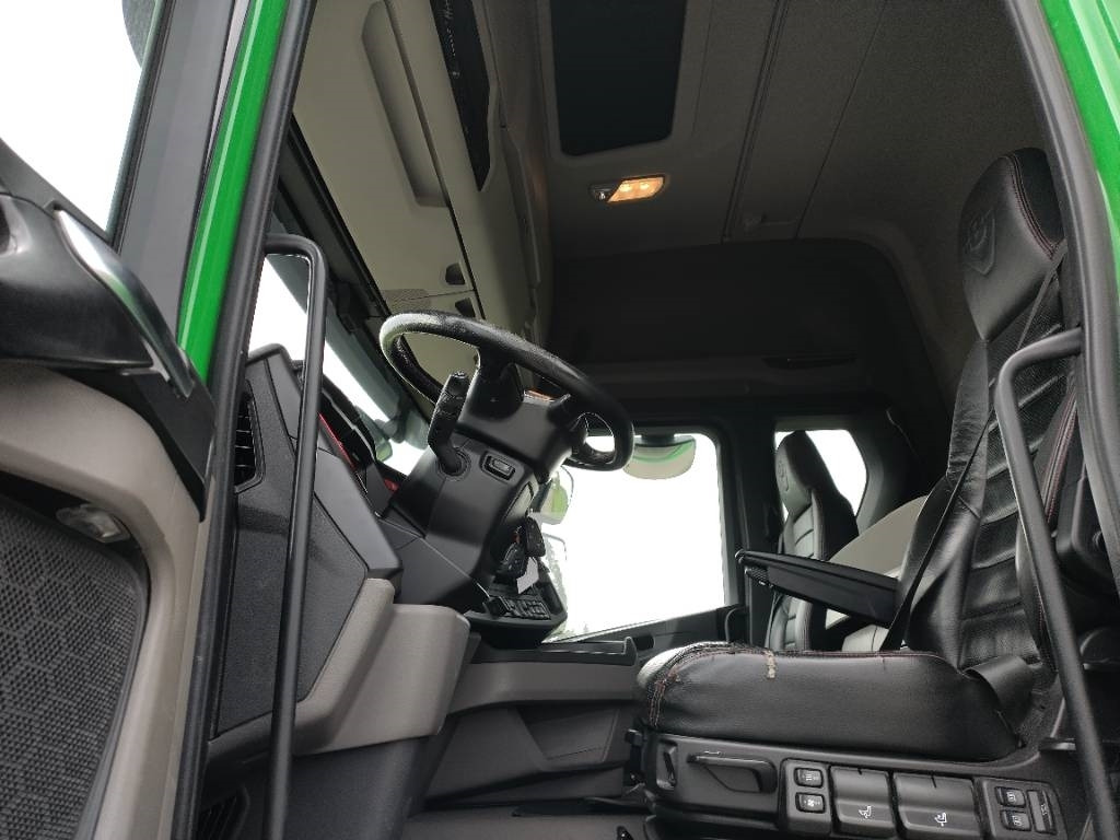 Scania R580 8x4 alusta 710tkm!! - Cab chassis truck: picture 5 Scania R580 8x4 alusta 710tkm!! - Cab chassis truck: picture 5