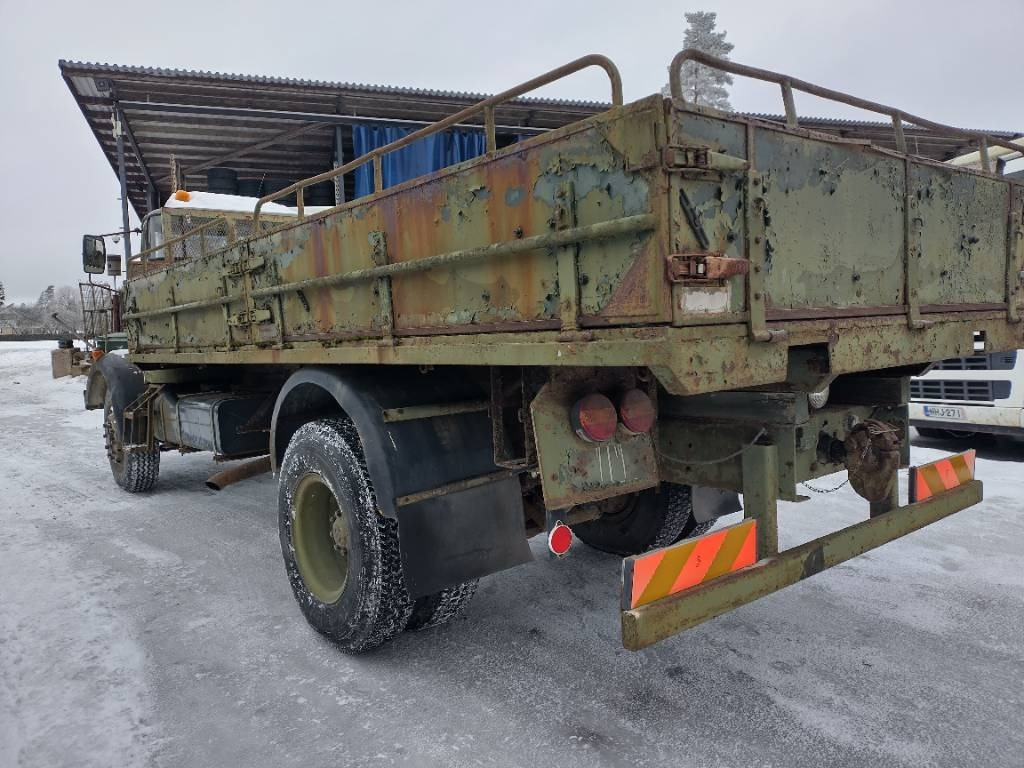Sisu Karhu rahtilava ja ulosotto - Dropside/ Flatbed truck: picture 3 Sisu Karhu rahtilava ja ulosotto - Dropside/ Flatbed truck: picture 3