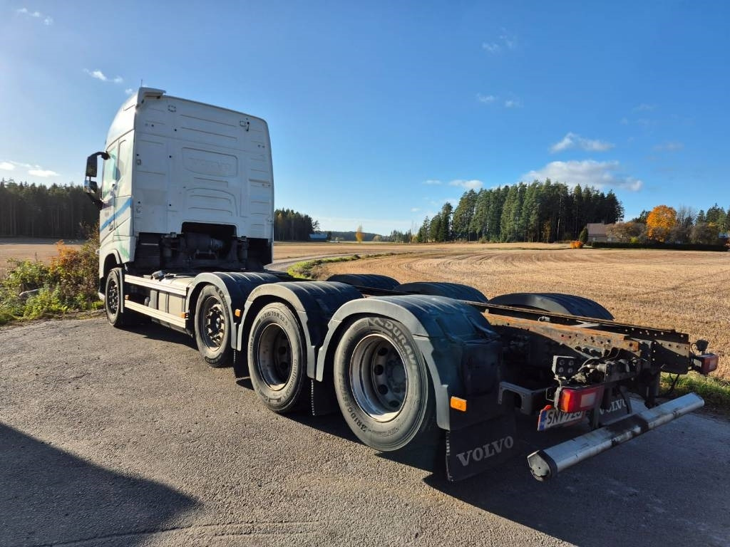 Volvo FH500 8x2 alusta - Cab chassis truck: picture 4 Volvo FH500 8x2 alusta - Cab chassis truck: picture 4