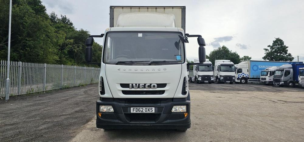 Iveco 18 ton curtain tail lift on lease Iveco 18 ton curtain tail lift: picture 7