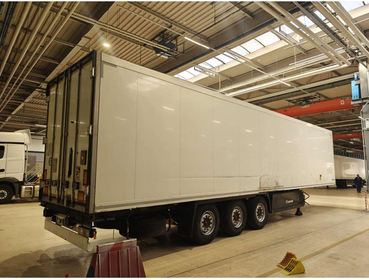 2018 Krone SDR Cool Liner FP 60 ThermoKing SLXi 300 - Refrigerator semi-trailer: picture 3 2018 Krone SDR Cool Liner FP 60 ThermoKing SLXi 300 - Refrigerator semi-trailer: picture 3