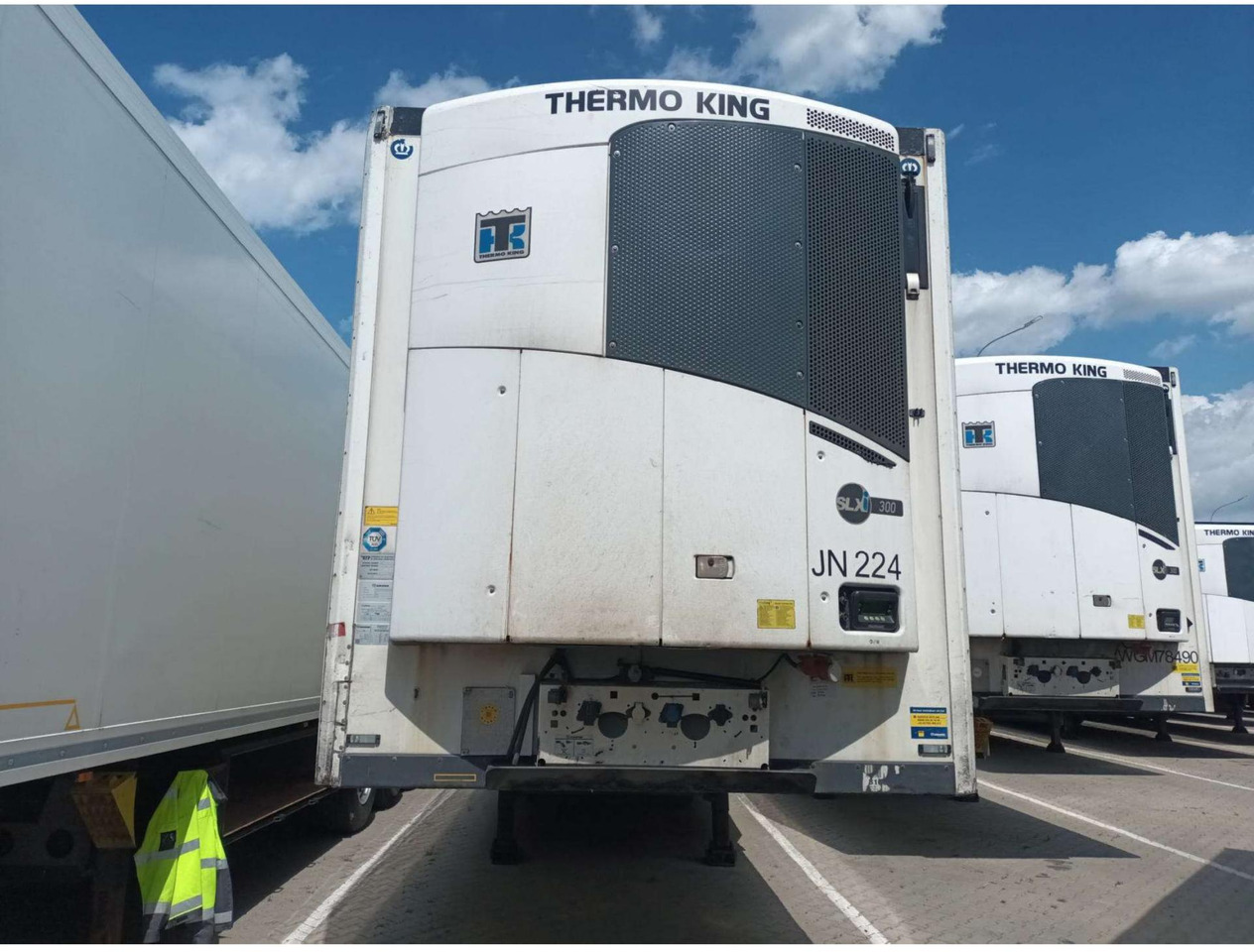 2018 Krone SDR Double Deck Cool Liner FP60 ThermoKing SLXi 300 Lifting Axle - Refrigerator semi-trailer: picture 1 2018 Krone SDR Double Deck Cool Liner FP60 ThermoKing SLXi 300 Lifting Axle - Refrigerator semi-trailer: picture 1